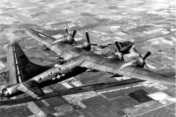 Consolidated B-32 Dominator - FLUG REVUE